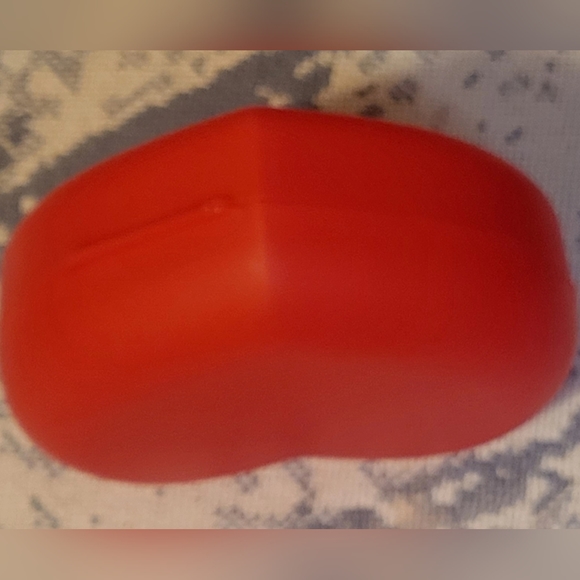 Tupperware Heart Shaped Container - Picture 3 of 10